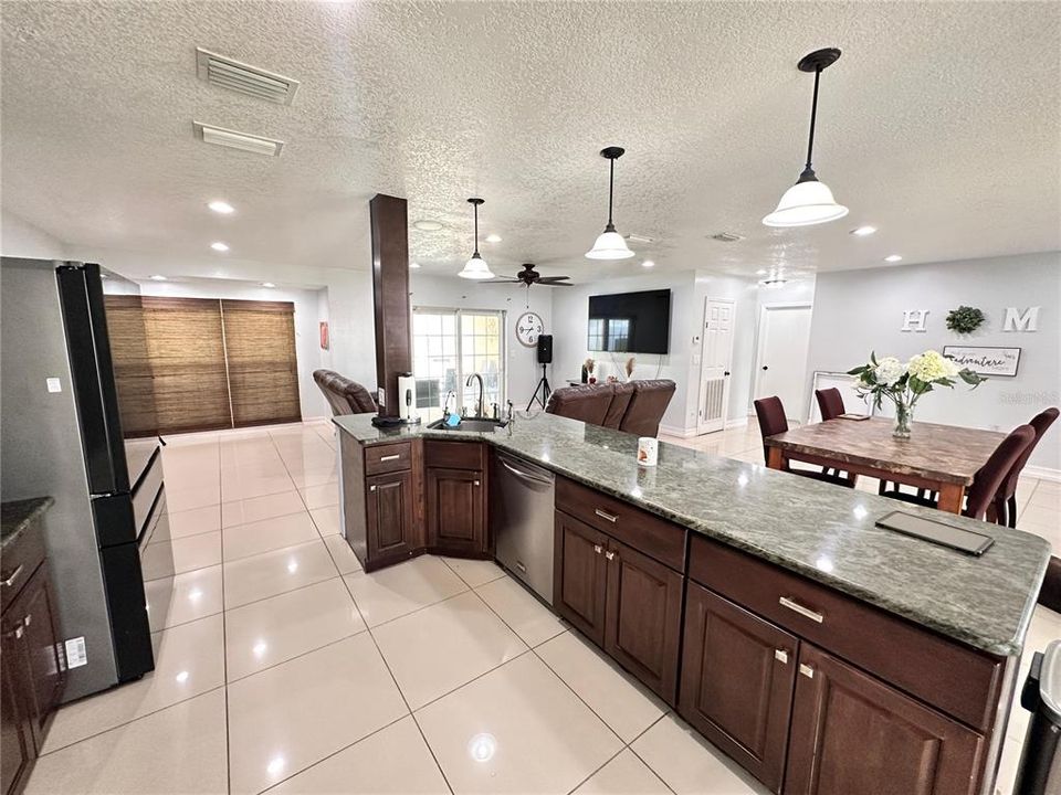 For Sale: $439,900 (3 beds, 2 baths, 1450 Square Feet)