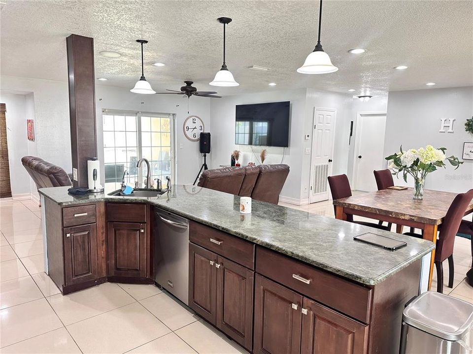 For Sale: $439,900 (3 beds, 2 baths, 1450 Square Feet)