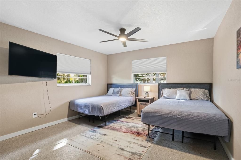 待售: $423,000 (3 贝兹, 2 浴室, 1574 平方英尺)