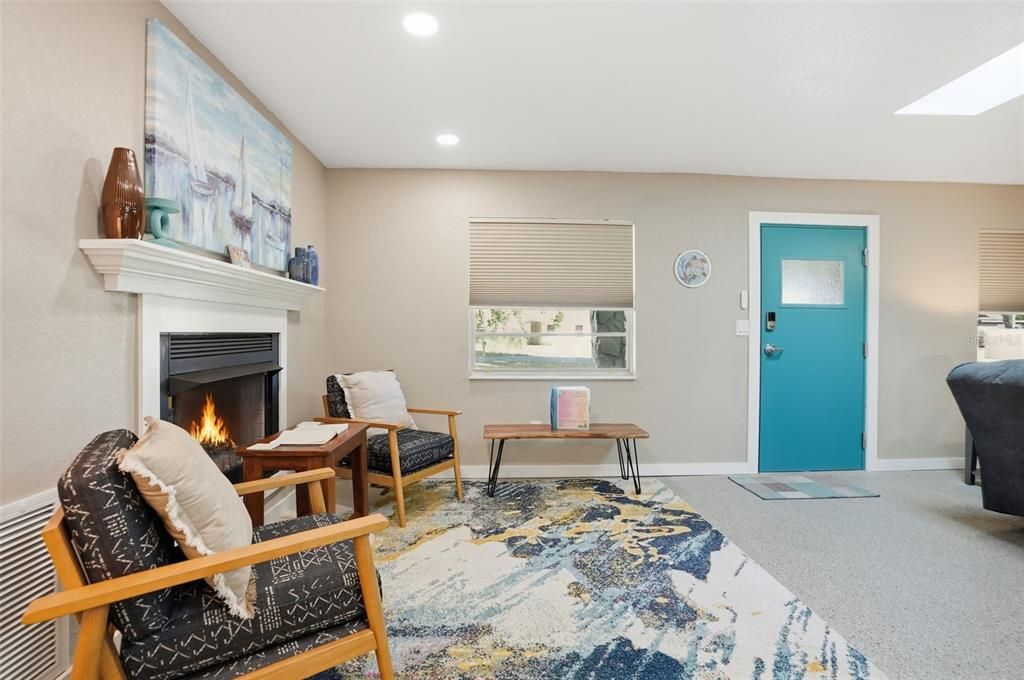 待售: $423,000 (3 贝兹, 2 浴室, 1574 平方英尺)