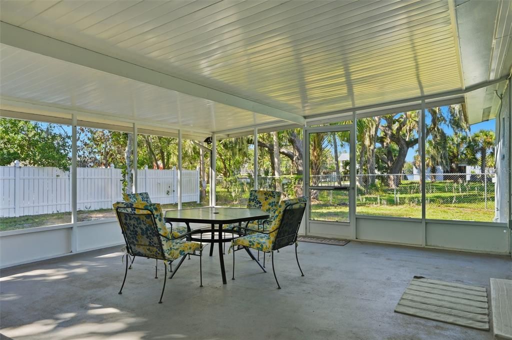 待售: $423,000 (3 贝兹, 2 浴室, 1574 平方英尺)