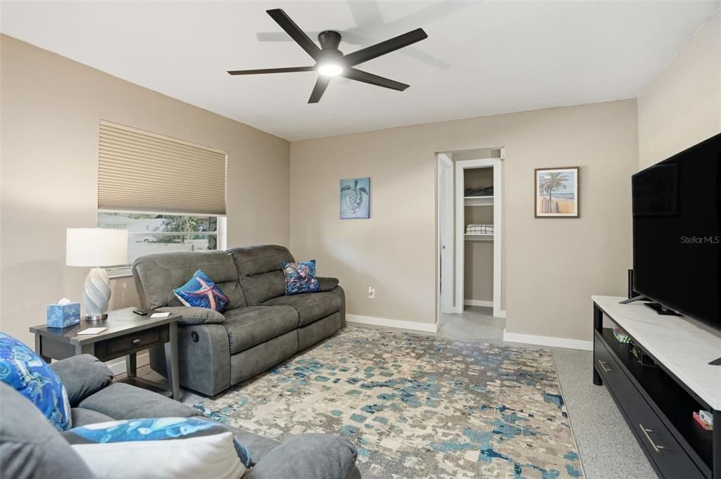 待售: $423,000 (3 贝兹, 2 浴室, 1574 平方英尺)