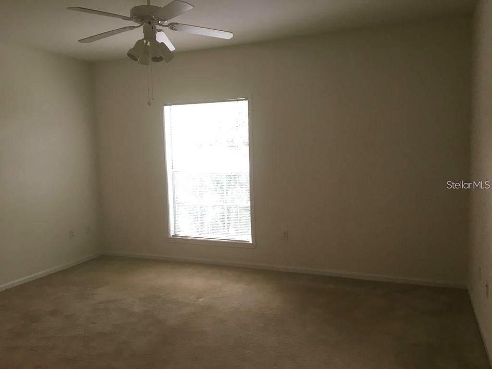 Active With Contract: $2,000 (2 beds, 2 baths, 1261 Square Feet)