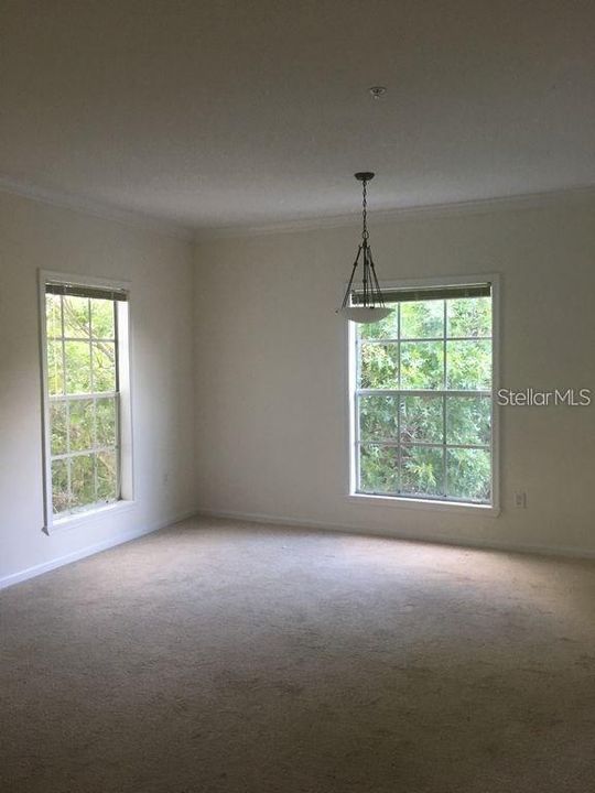 Active With Contract: $2,000 (2 beds, 2 baths, 1261 Square Feet)