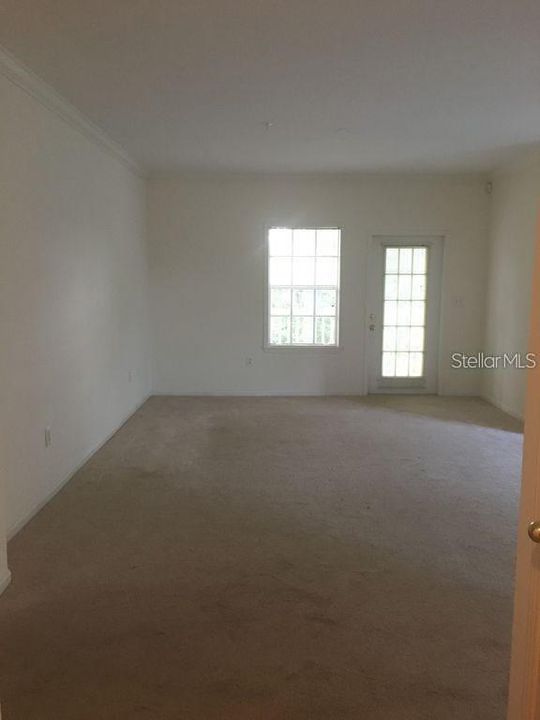 Active With Contract: $2,000 (2 beds, 2 baths, 1261 Square Feet)