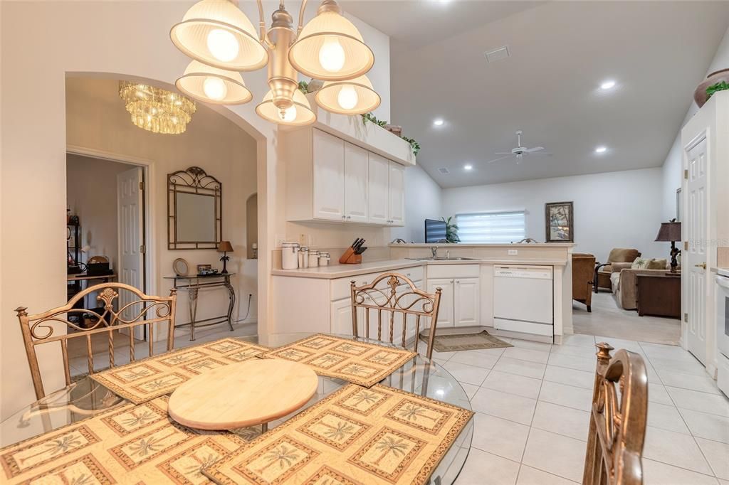 待售: $399,000 (3 贝兹, 2 浴室, 1607 平方英尺)