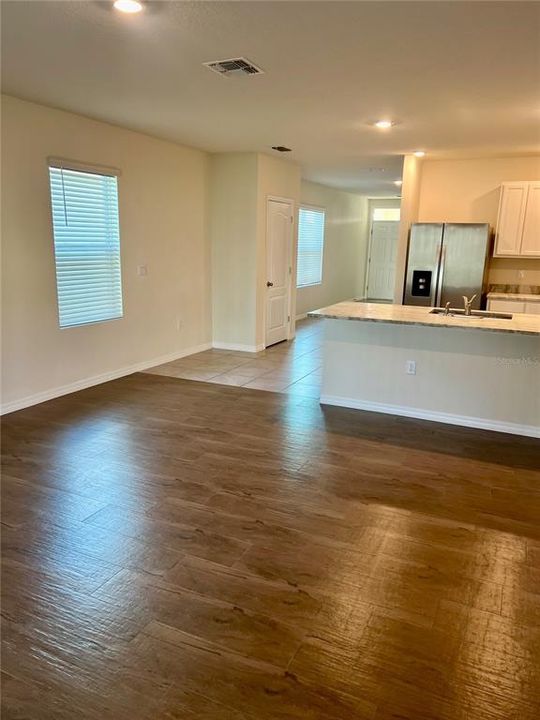 En Renta: $1,950 (3 camas, 2 baños, 1529 Pies cuadrados)