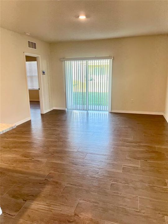 En Renta: $1,950 (3 camas, 2 baños, 1529 Pies cuadrados)