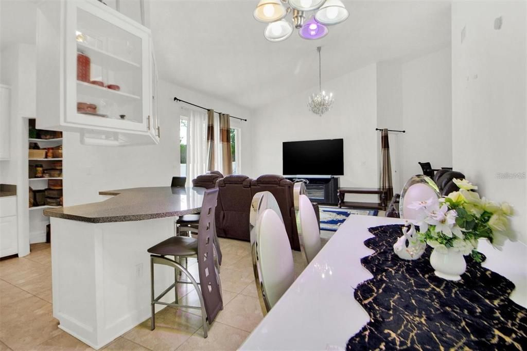 Active With Contract: $400,000 (4 beds, 2 baths, 1764 Square Feet)