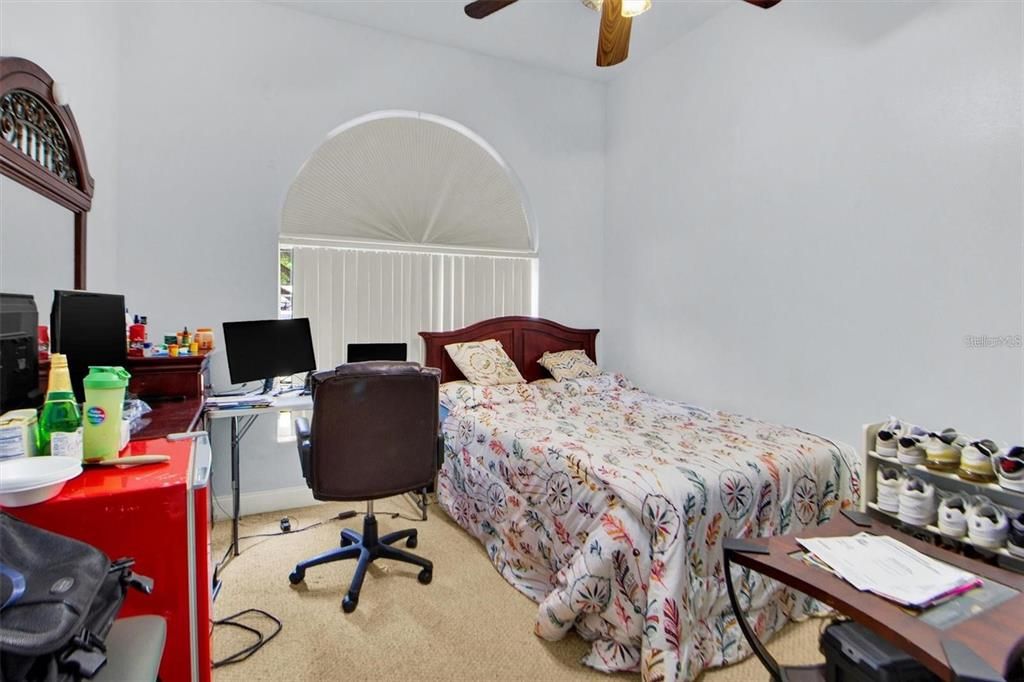 Active With Contract: $400,000 (4 beds, 2 baths, 1764 Square Feet)