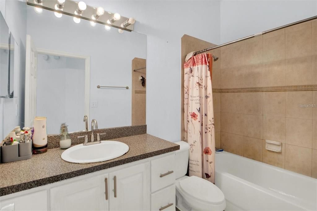 Active With Contract: $400,000 (4 beds, 2 baths, 1764 Square Feet)