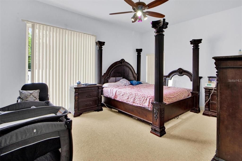 Active With Contract: $400,000 (4 beds, 2 baths, 1764 Square Feet)