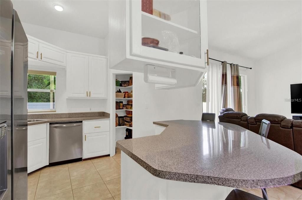 Active With Contract: $400,000 (4 beds, 2 baths, 1764 Square Feet)