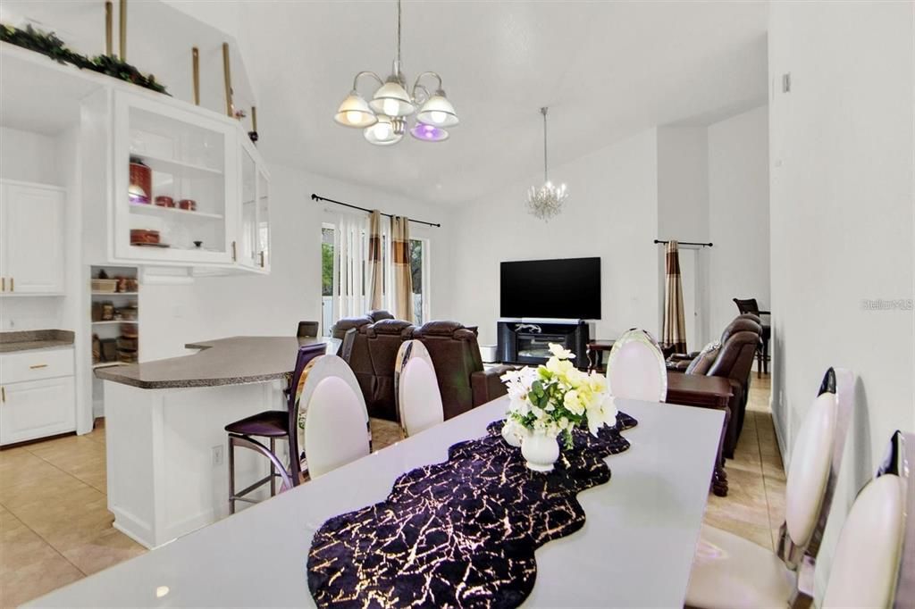 Active With Contract: $400,000 (4 beds, 2 baths, 1764 Square Feet)