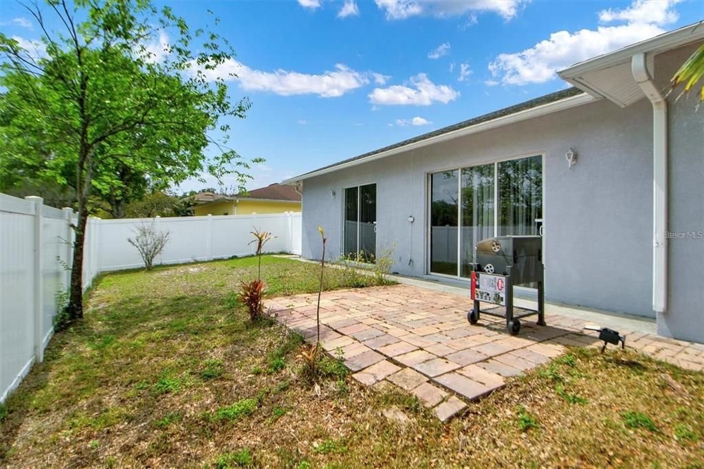 Active With Contract: $400,000 (4 beds, 2 baths, 1764 Square Feet)