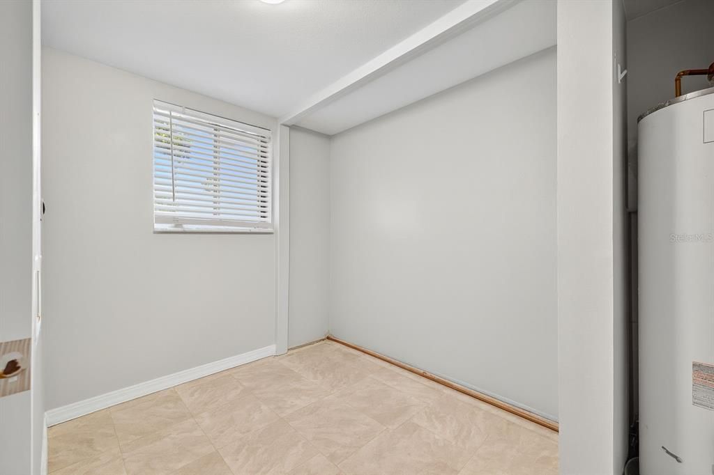 For Sale: $225,000 (3 beds, 2 baths, 1392 Square Feet)