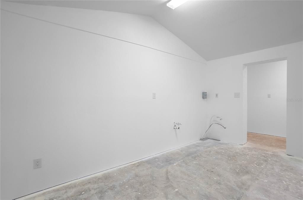 For Sale: $224,900 (3 beds, 1 baths, 2448 Square Feet)