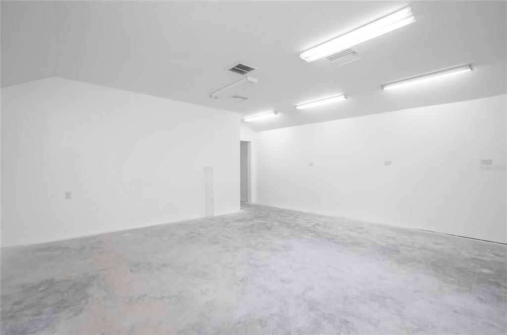 For Sale: $224,900 (3 beds, 1 baths, 2448 Square Feet)