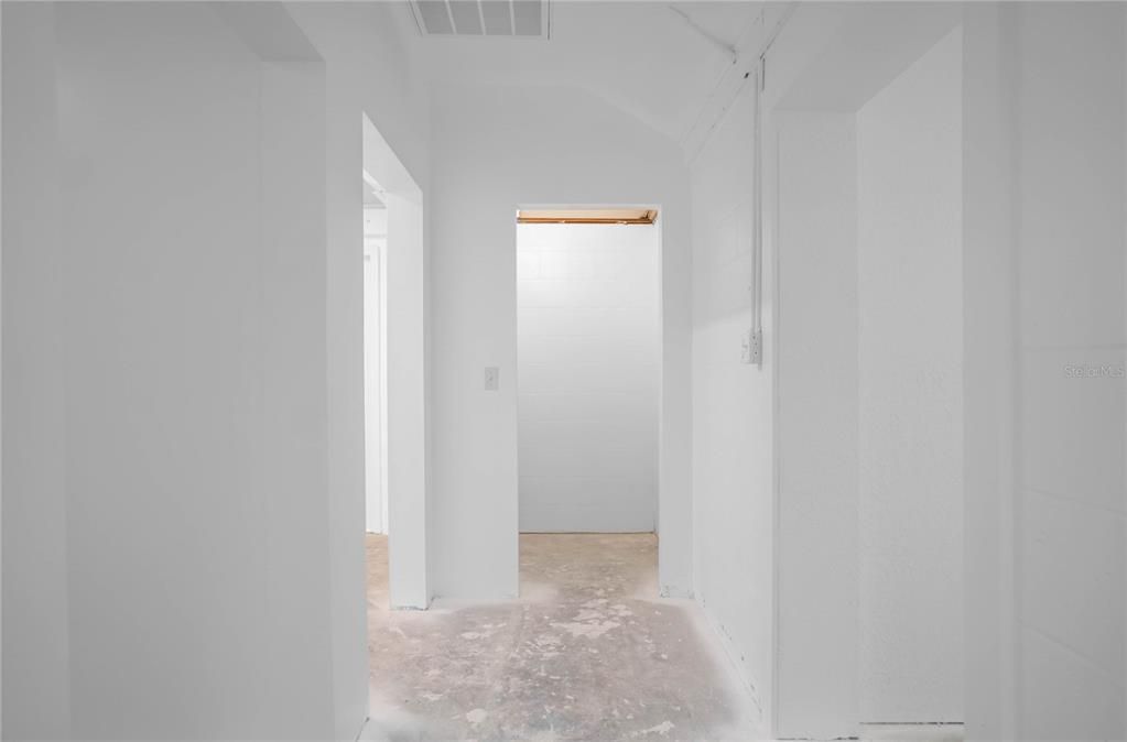 For Sale: $224,900 (3 beds, 1 baths, 2448 Square Feet)