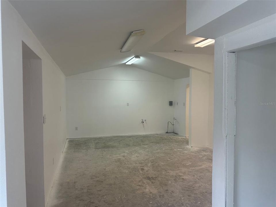 For Sale: $224,900 (3 beds, 1 baths, 2448 Square Feet)