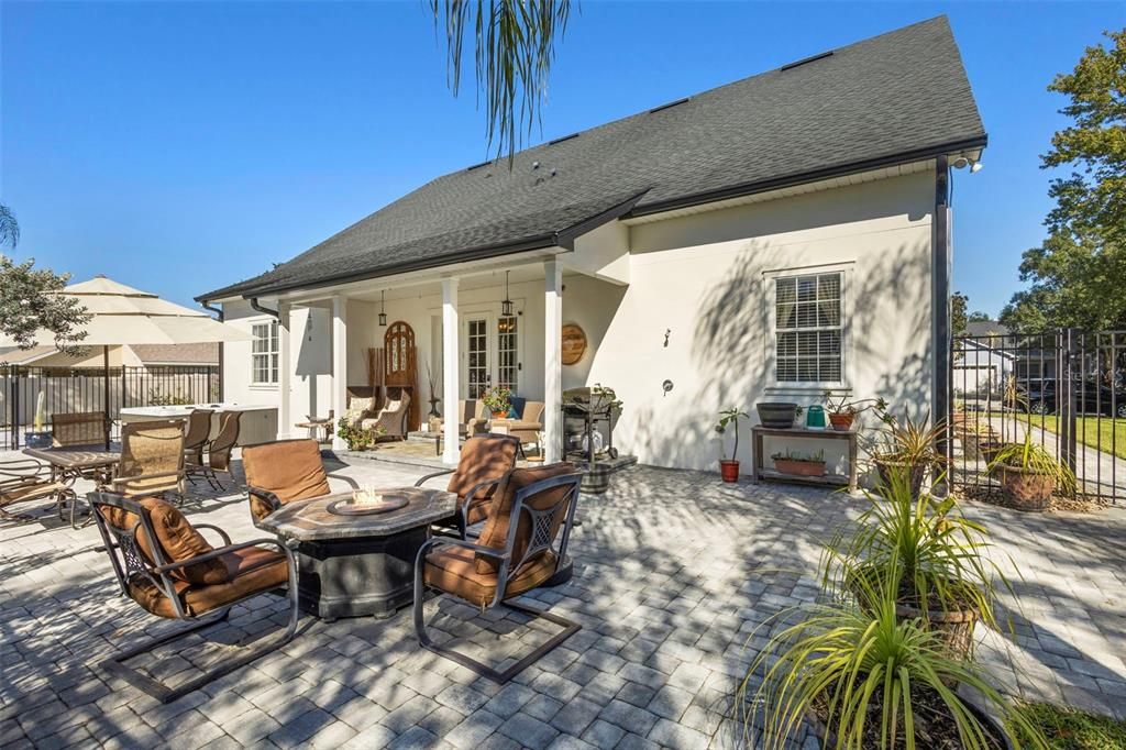 待售: $850,000 (5 贝兹, 3 浴室, 3811 平方英尺)