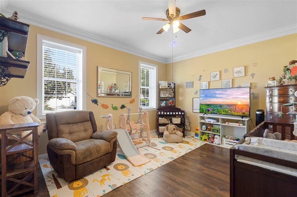 待售: $850,000 (5 贝兹, 3 浴室, 3811 平方英尺)