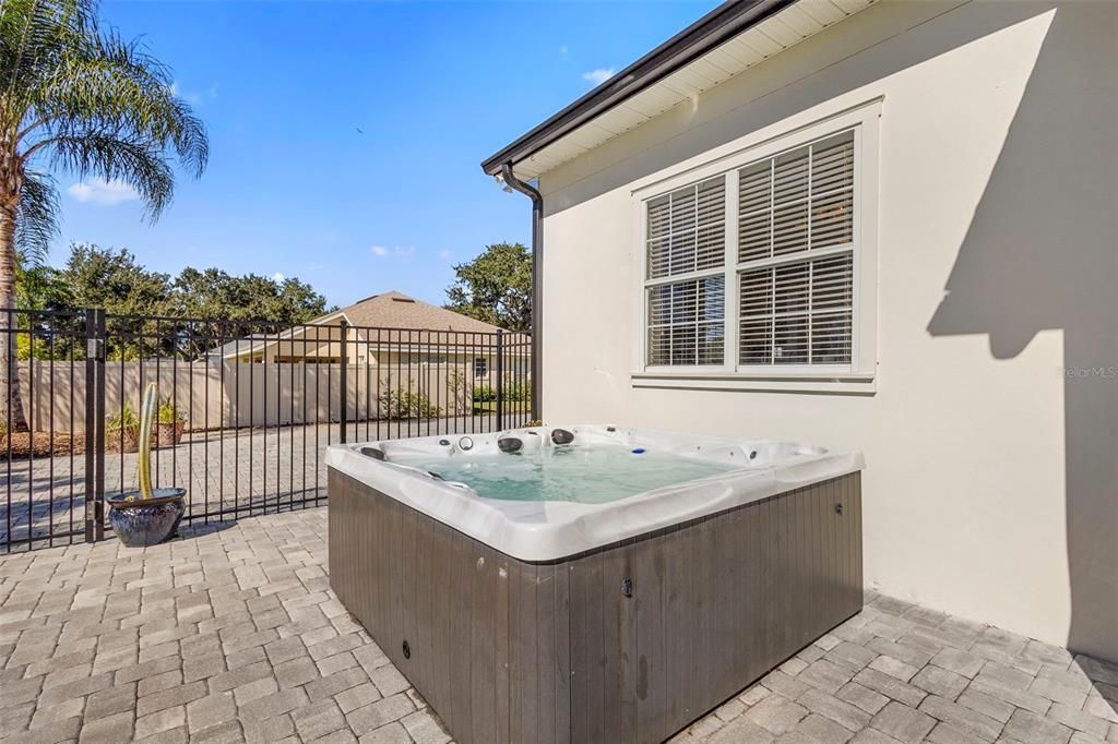 待售: $850,000 (5 贝兹, 3 浴室, 3811 平方英尺)