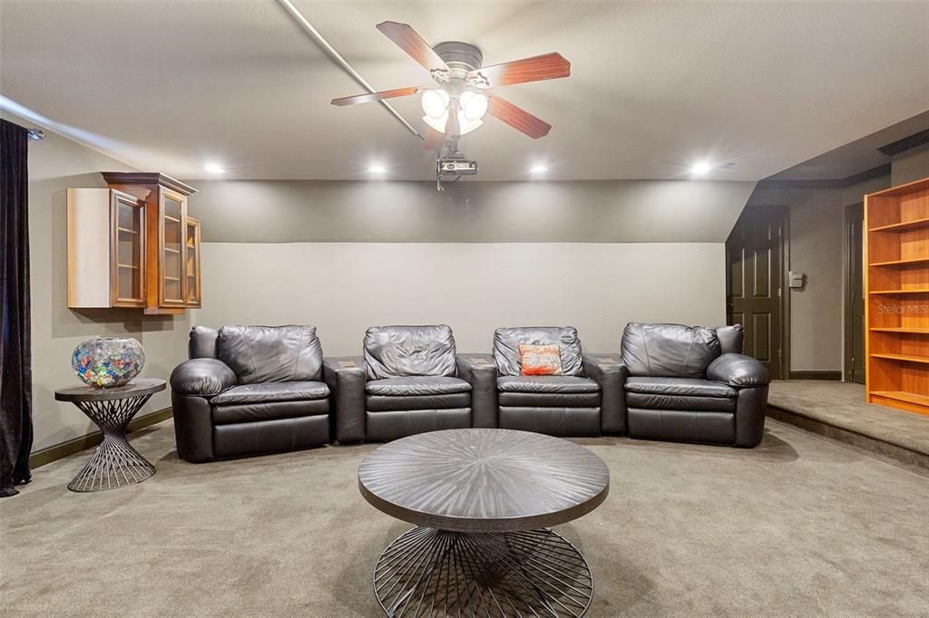 待售: $850,000 (5 贝兹, 3 浴室, 3811 平方英尺)