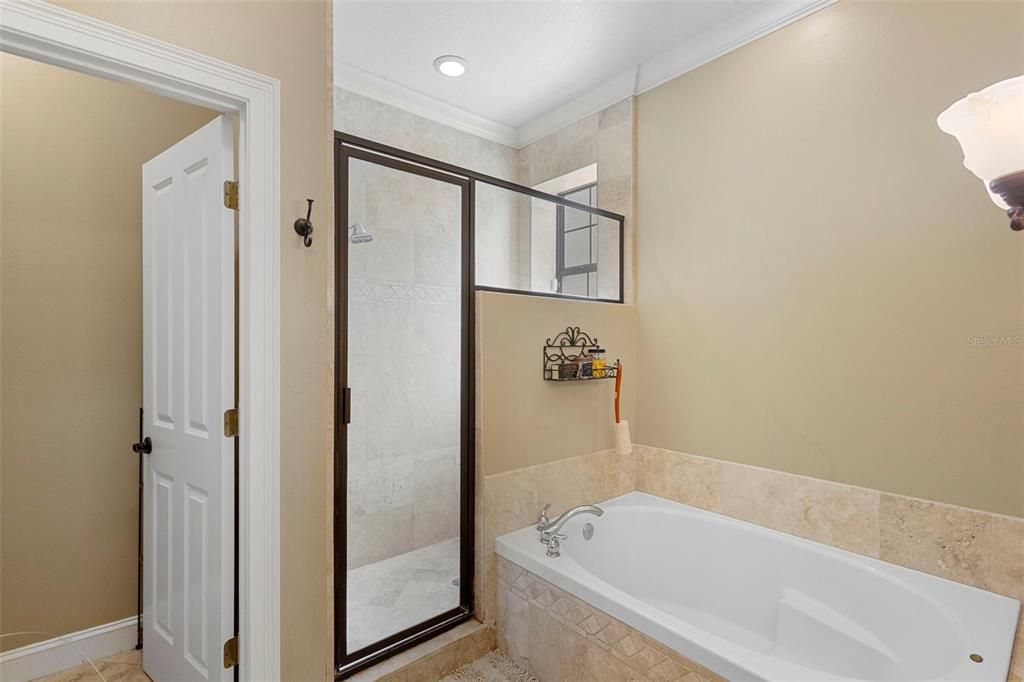 待售: $850,000 (5 贝兹, 3 浴室, 3811 平方英尺)