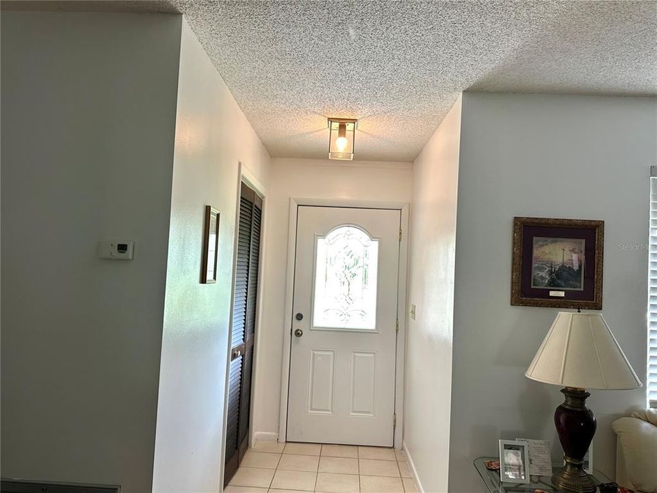 Под контрактом: $235,000 (2 спален, 2 ванн, 1031 Квадратных фут)