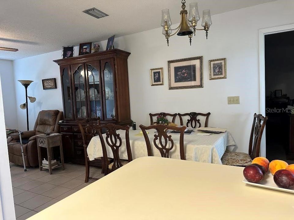 Под контрактом: $235,000 (2 спален, 2 ванн, 1031 Квадратных фут)