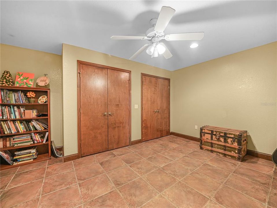 待售: $749,999 (4 贝兹, 2 浴室, 3801 平方英尺)