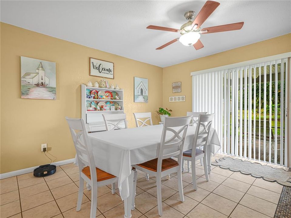 待售: $749,999 (4 贝兹, 2 浴室, 3801 平方英尺)