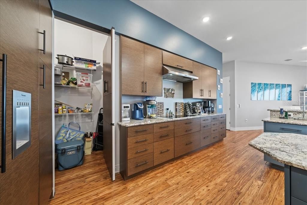 待售: $3,900,000 (6 贝兹, 6 浴室, 4781 平方英尺)