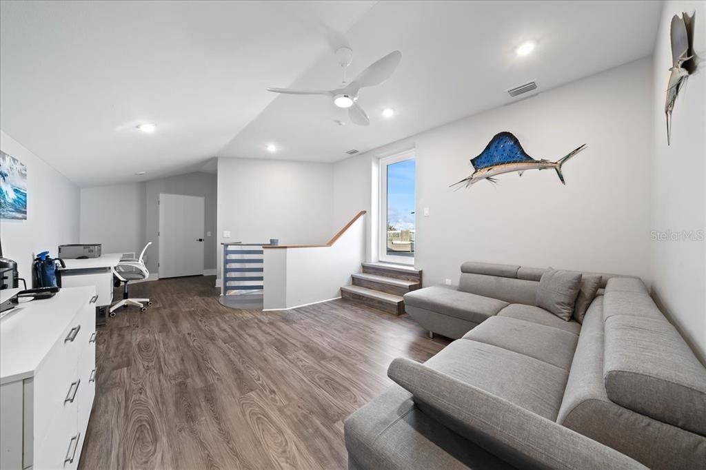 待售: $3,900,000 (6 贝兹, 6 浴室, 4781 平方英尺)