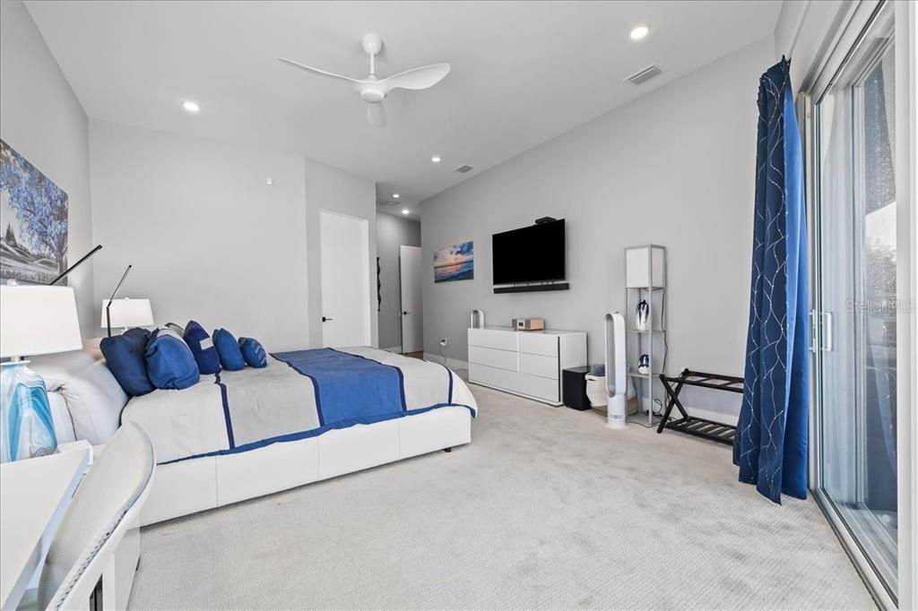 待售: $3,900,000 (6 贝兹, 6 浴室, 4781 平方英尺)