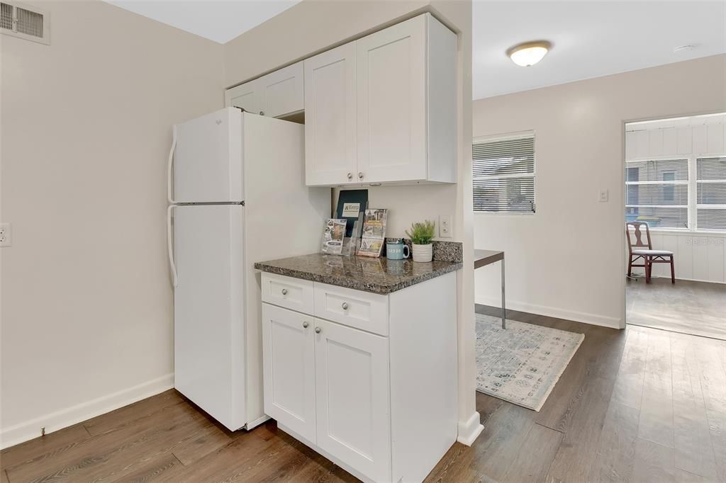 Active With Contract: $252,900 (3 beds, 1 baths, 1204 Square Feet)