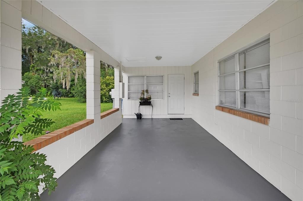 Active With Contract: $252,900 (3 beds, 1 baths, 1204 Square Feet)