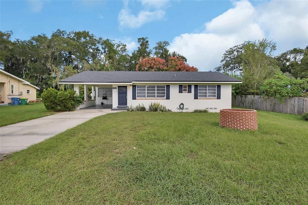 Active With Contract: $252,900 (3 beds, 1 baths, 1204 Square Feet)