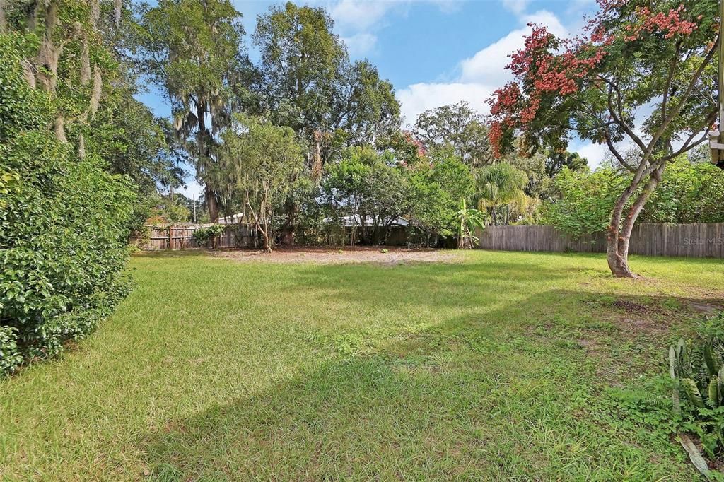 Active With Contract: $252,900 (3 beds, 1 baths, 1204 Square Feet)