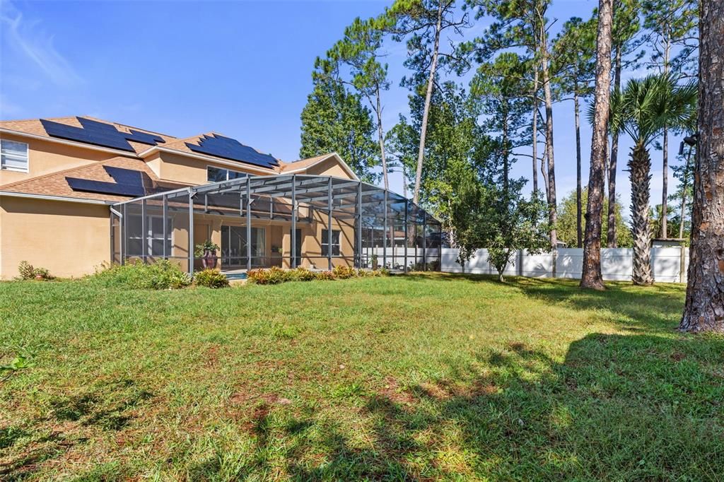 For Sale: $735,000 (6 beds, 3 baths, 3957 Square Feet)