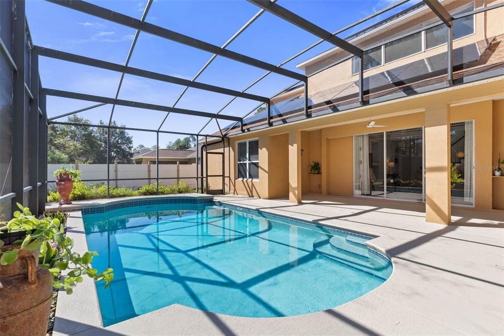 For Sale: $735,000 (6 beds, 3 baths, 3957 Square Feet)