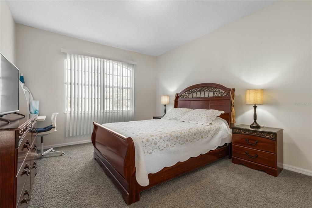 For Sale: $735,000 (6 beds, 3 baths, 3957 Square Feet)