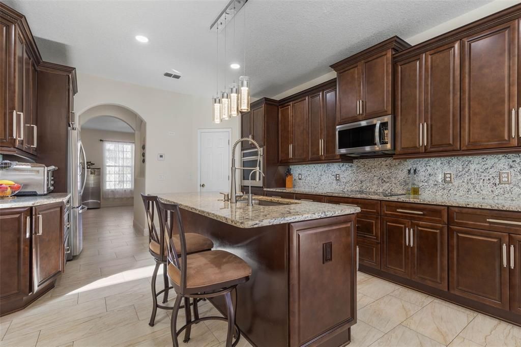 For Sale: $735,000 (6 beds, 3 baths, 3957 Square Feet)