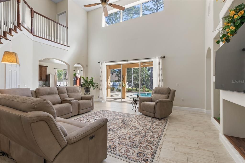 For Sale: $735,000 (6 beds, 3 baths, 3957 Square Feet)