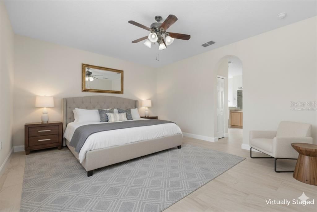 For Sale: $735,000 (6 beds, 3 baths, 3957 Square Feet)