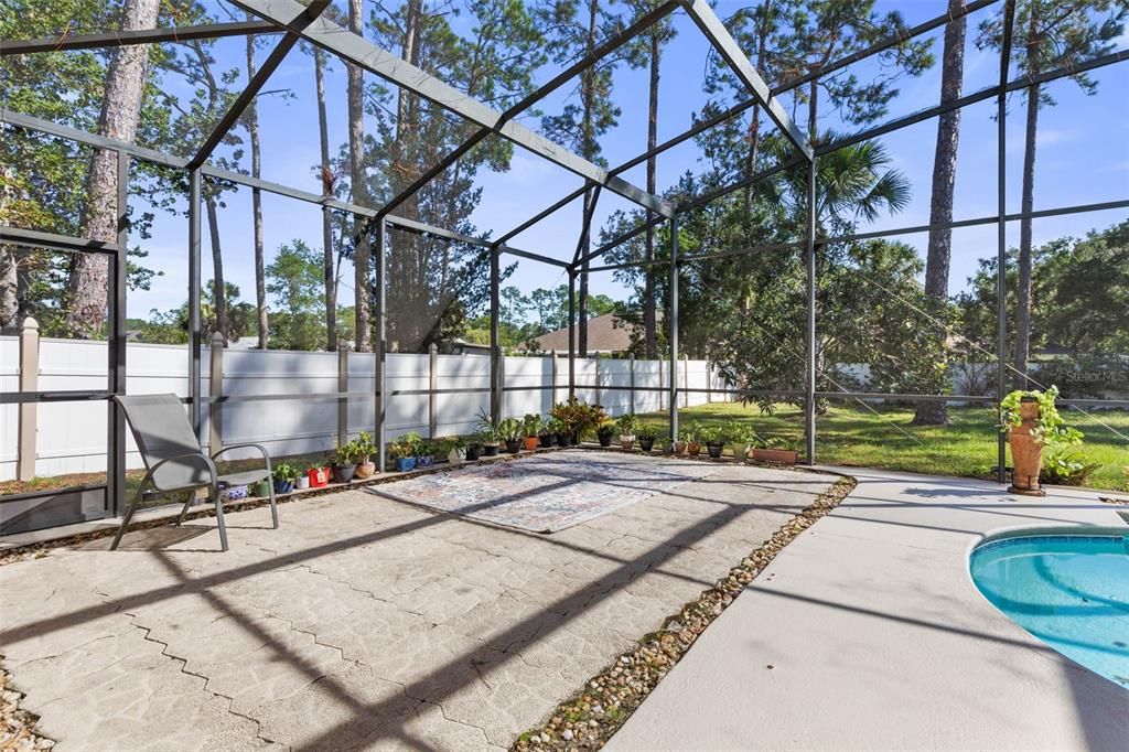 For Sale: $735,000 (6 beds, 3 baths, 3957 Square Feet)