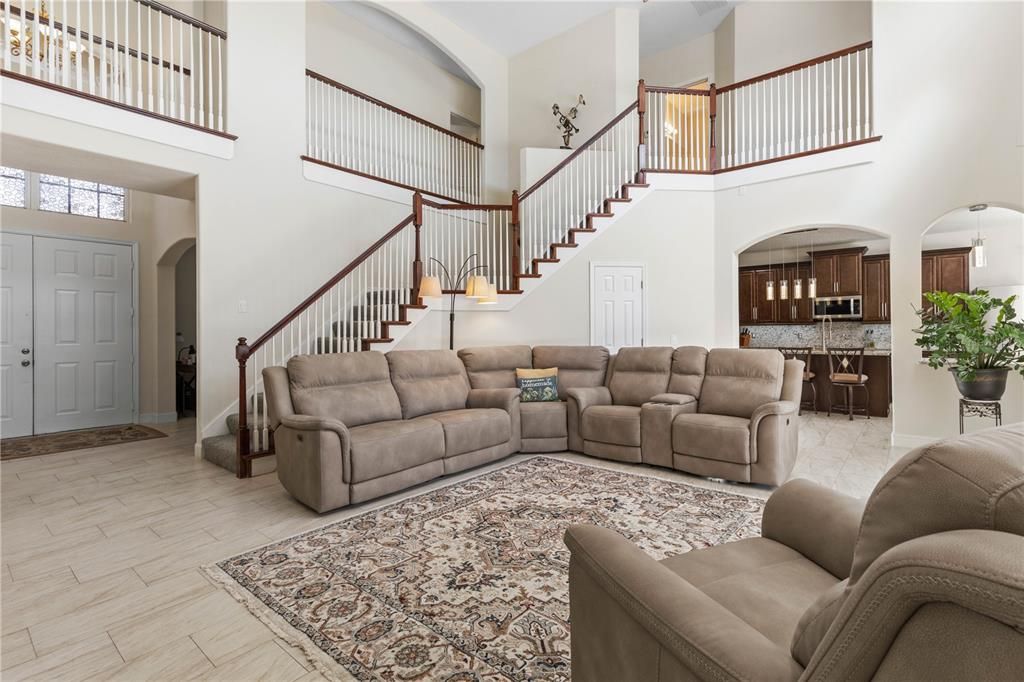 For Sale: $735,000 (6 beds, 3 baths, 3957 Square Feet)