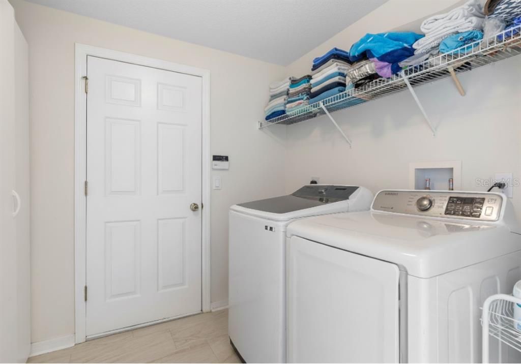 For Sale: $735,000 (6 beds, 3 baths, 3957 Square Feet)