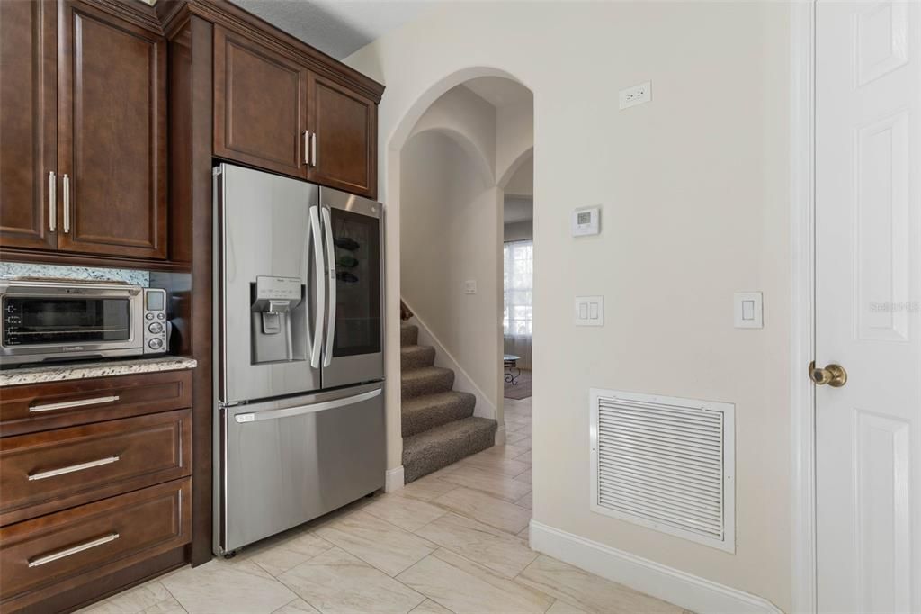 For Sale: $735,000 (6 beds, 3 baths, 3957 Square Feet)